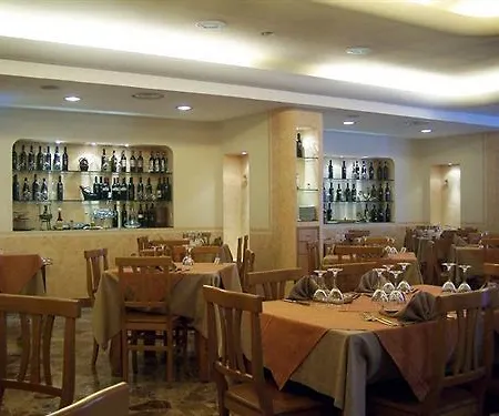 酒店 丽城餐厅酒店 3*