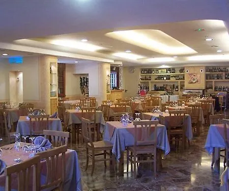 酒店 丽城餐厅酒店 3*